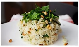 Рис отварной с кедровыми орешками и овощами